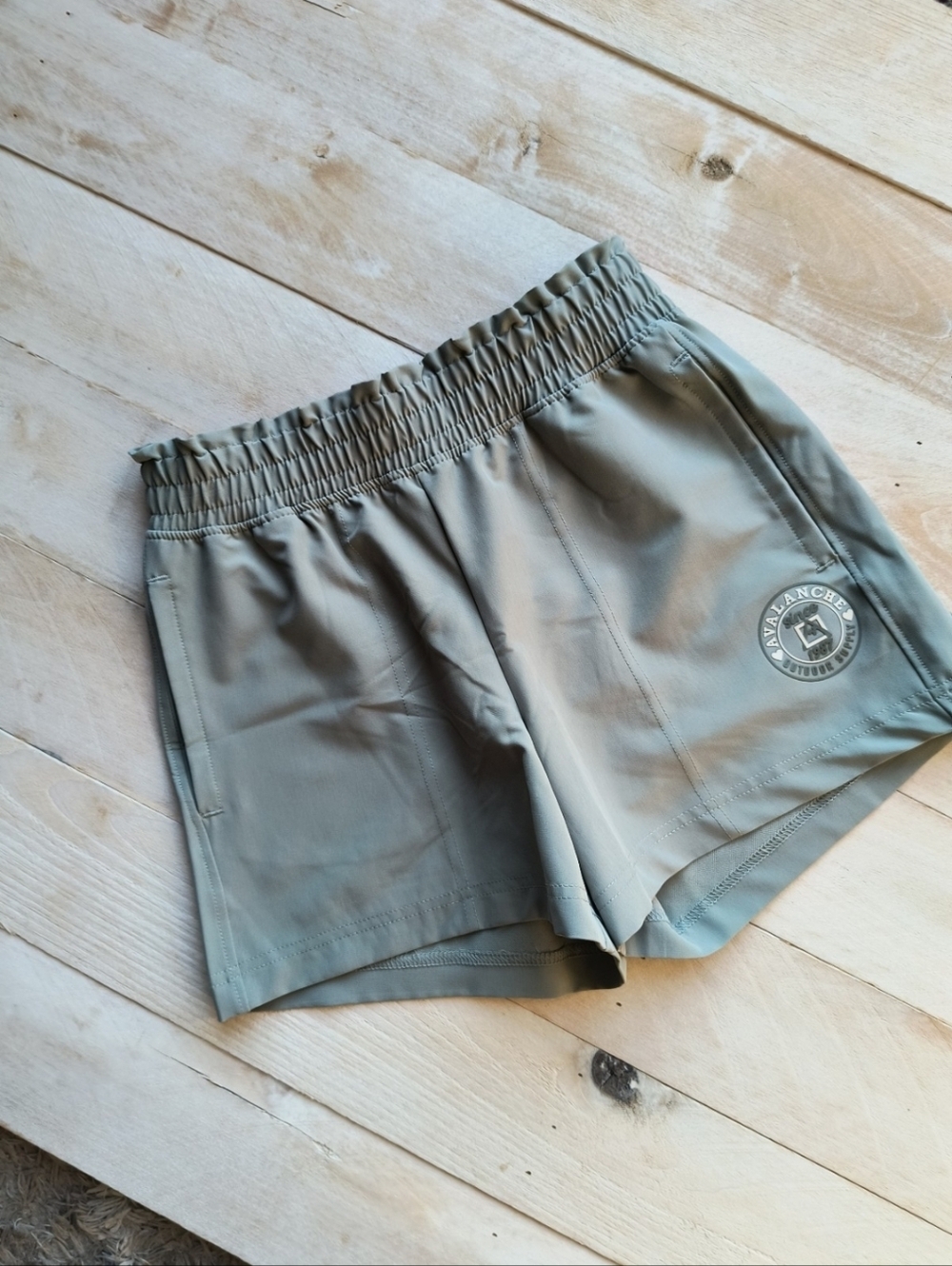 NWT Avalanche Girls Athletic Shorts High Waisted Size 10/12 Medium Relaxed Fit